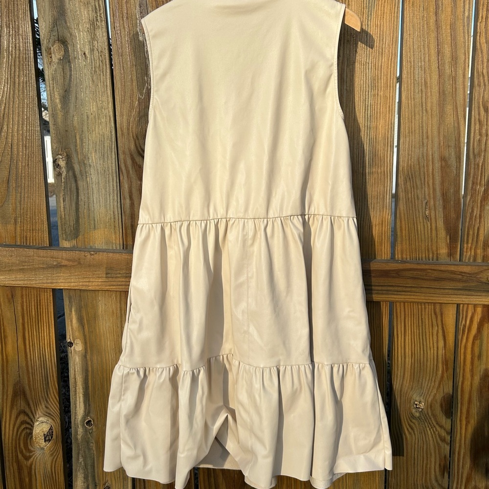 Cato Dress Cream Tiered Vegan Leather Ruffle Trim Sz. 18/20 - Picture 9 of 11